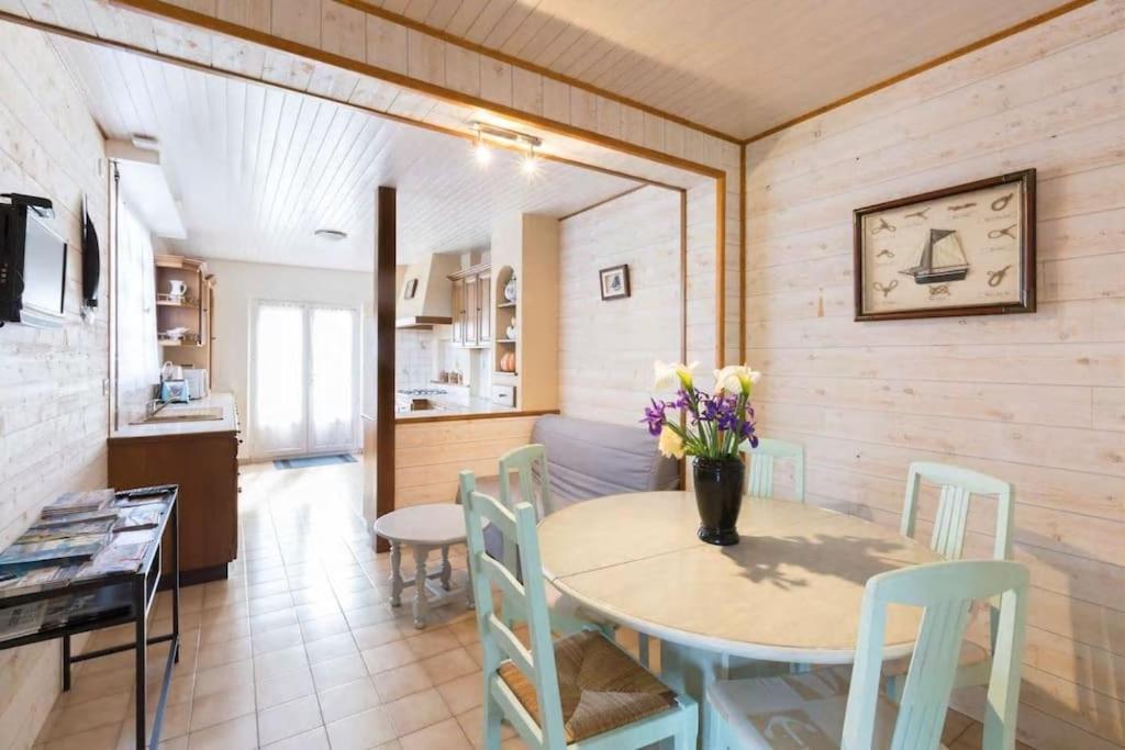 St Malo Maison Avec Jardin Proche Gare Plage Intramuros Chien Admis Parking Gratuit Saint-Malo Esterno foto